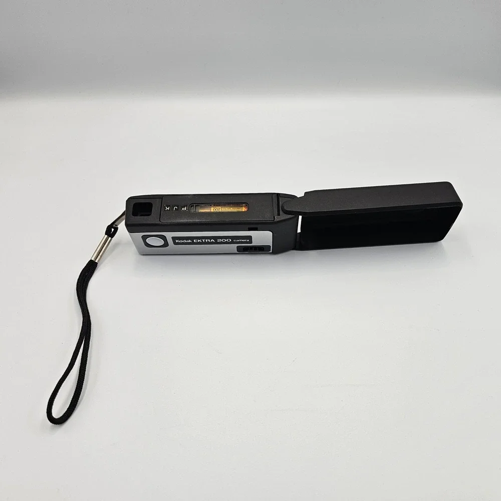 Vintage 1980 Kodak Ektra 200 110 Film Camera Outfit Box Manual Monogram Sticker